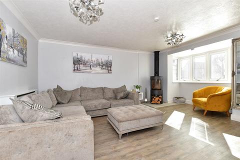 2 Forge Field, West Hougham, Dover, CT15 7BF