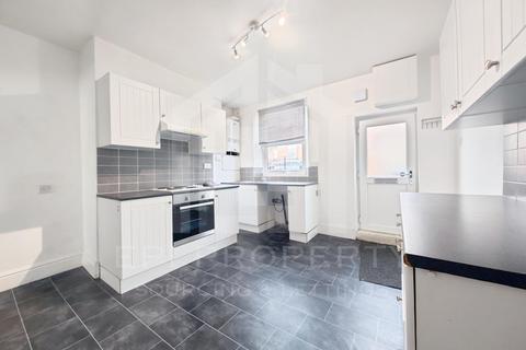 3 bedroom terraced house to rent, School Terrace, Conisbrough DN12