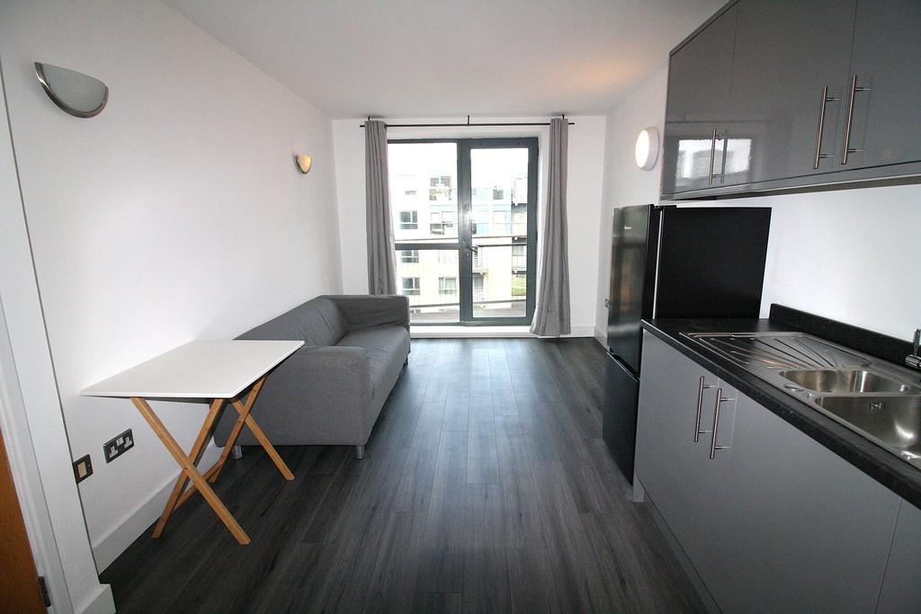 Apartment in Sheffield, South Yorkshire - View 3