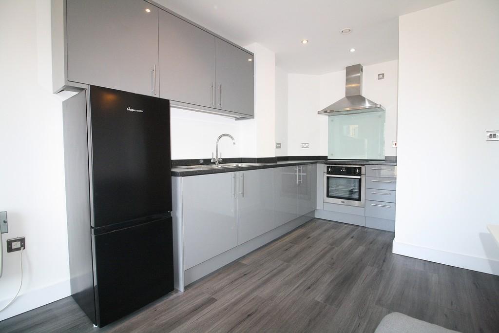 Apartment in Sheffield, South Yorkshire - View 4