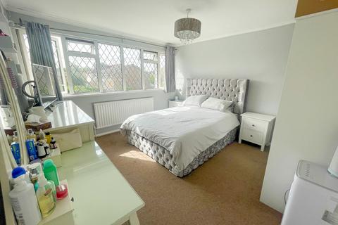 9 Poulcott, Wraysbury, Staines-upon-thames, TW19 5DN
