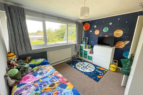 9 Poulcott, Wraysbury, Staines-upon-thames, TW19 5DN