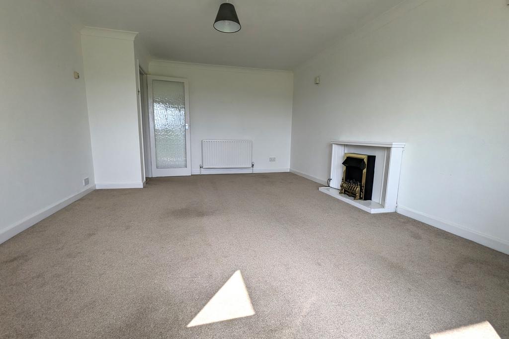 Romsey Tadburn Road UNFURNISHED 2 bed ground floor flat to rent £