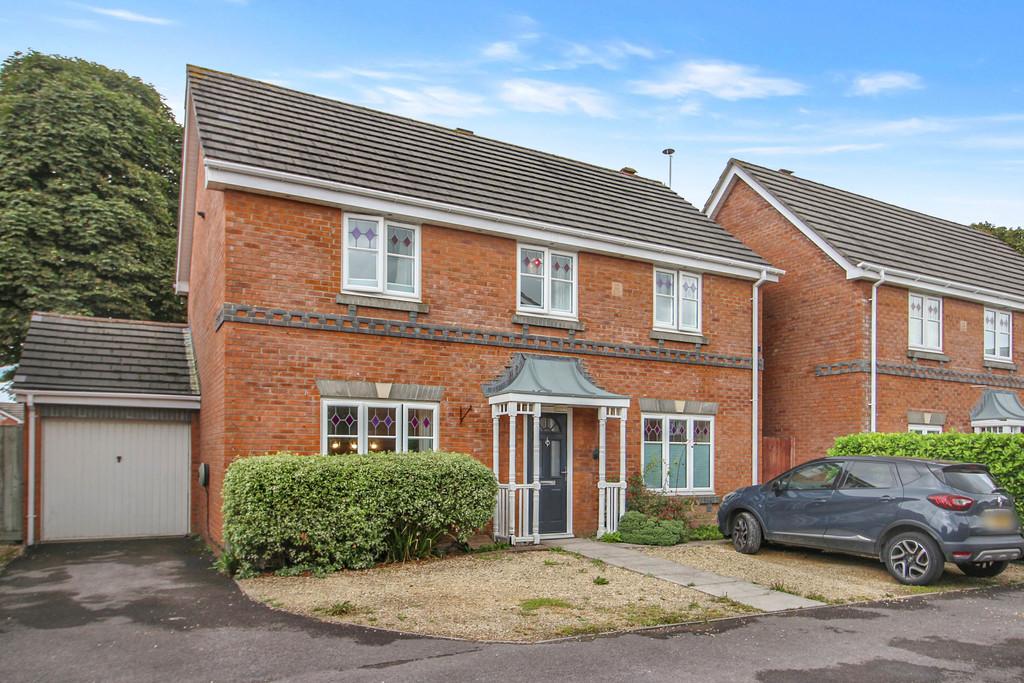 Fell Road, Westbury 4 bed detached house for sale - £350,000