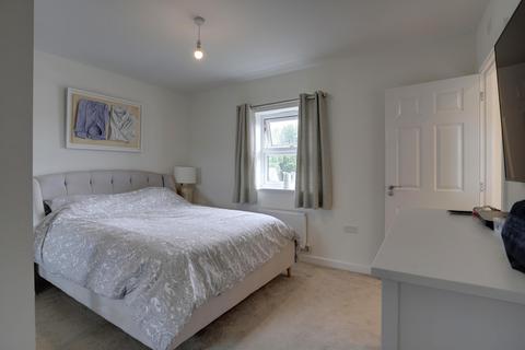 88 Dart Avenue, Exeter, EX2 7TX
