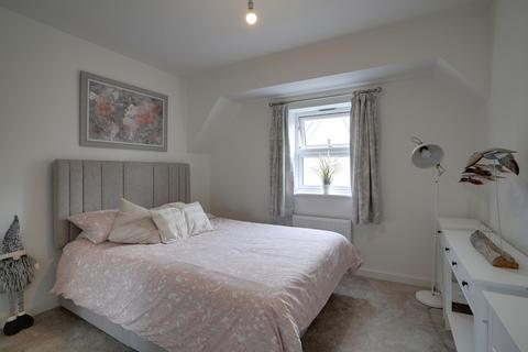 88 Dart Avenue, Exeter, EX2 7TX