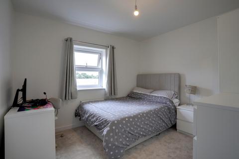88 Dart Avenue, Exeter, EX2 7TX