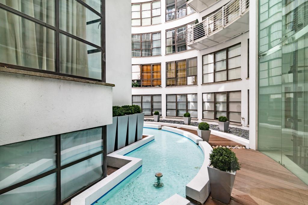 Harlequin Court, Covent Garden WC2 2 bed apartment for sale £1,795,000