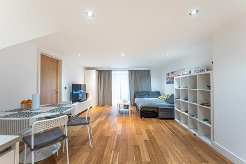 Flat 5, Research House Fraser Road, Perivale, Greenford, UB6 7AQ