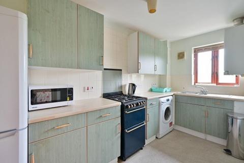 1 bedroom flat for sale - 5 Newport House, 329 Danebury Avenue, London, SW15 4DE