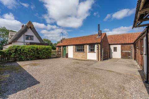 3 bedroom cottage for sale, Morley St. Peter