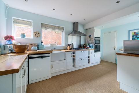 4 bedroom semi-detached house for sale - Parrys Lane, Stoke Bishop, BS9