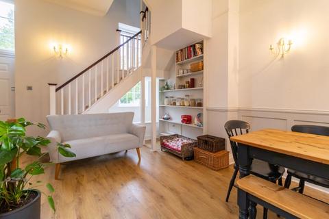 46 Brigade Place, Caterham, CR3 5ZU