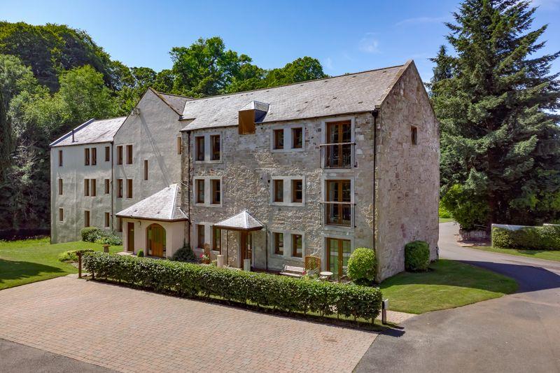 1 Dutch Mill, Millbrae, Alloway, KA7 4NE 3 bed ground floor flat for