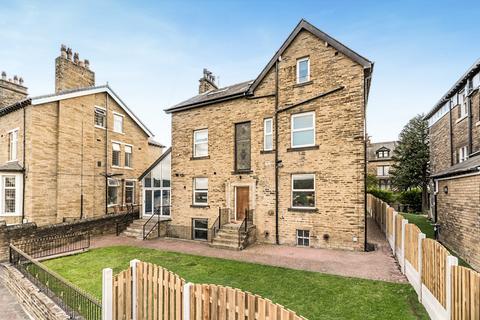 5 bedroom detached house for sale, Bradford Road, Shipley, West Yorkshire, BD18