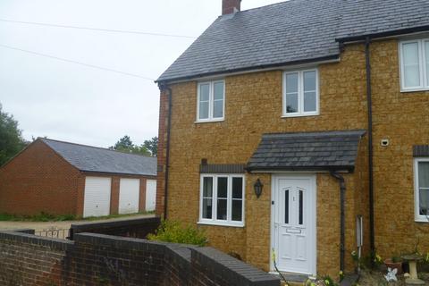 3 bedroom end of terrace house to rent, Creech Hill View, Station Road