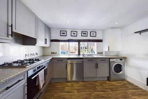 2 bedroom apartment to rent - Best Lane, Canterbury