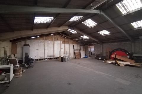 Industrial unit to rent, Central Way, Feltham