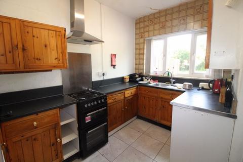 6 bedroom semi-detached house for sale - New Bedford Road, Luton