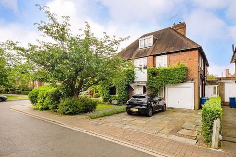 Turner Close, Hampstead Garden Suburb, NW11