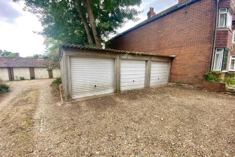 Garage to rent, Highfield Lane, Southampton