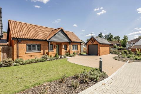 2 bedroom detached bungalow for sale - Staithe Gardens, Stalham