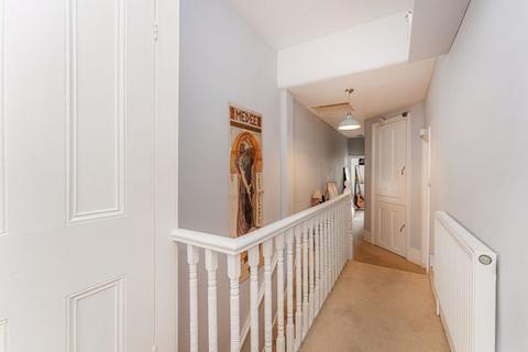 35a Hardwicke Road, London, N13 4SL