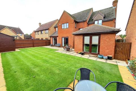 2 Bunyan Close, Gamlingay, Sandy, SG19 3JD