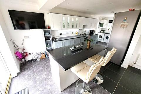 2 Bunyan Close, Gamlingay, Sandy, SG19 3JD