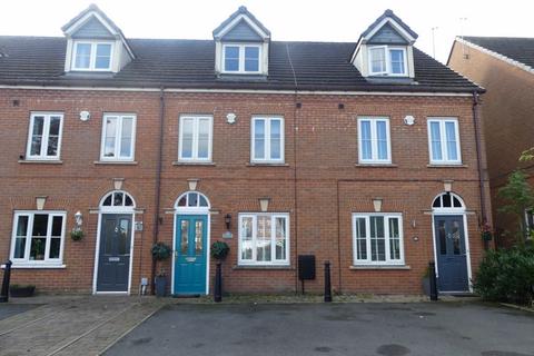 3 bedroom townhouse for sale - Twingates Close, Oldham OL2