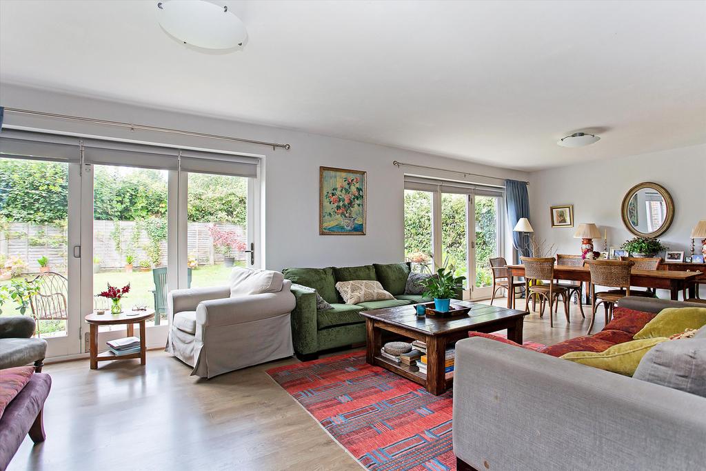 Bourne Vale, Plaxtol, Sevenoaks, Kent, TN15 4 bed detached house for