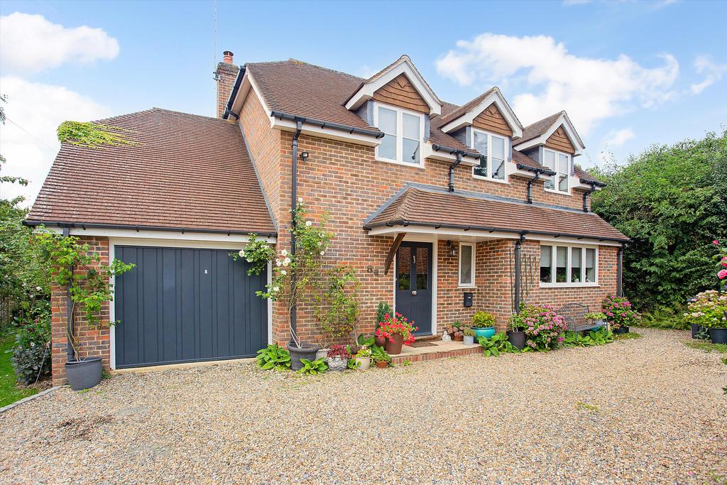 Bourne Vale, Plaxtol, Sevenoaks, Kent, TN15 4 bed detached house for sale £795,000