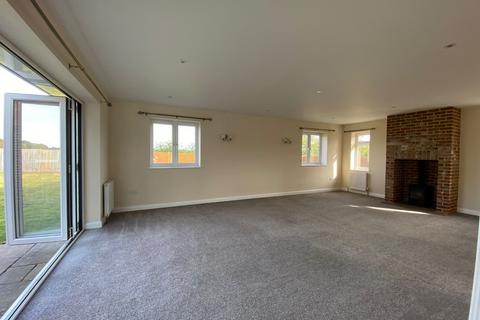 4 bedroom detached house to rent - Oakenden, Woodchurch, Ashford, Kent, TN26