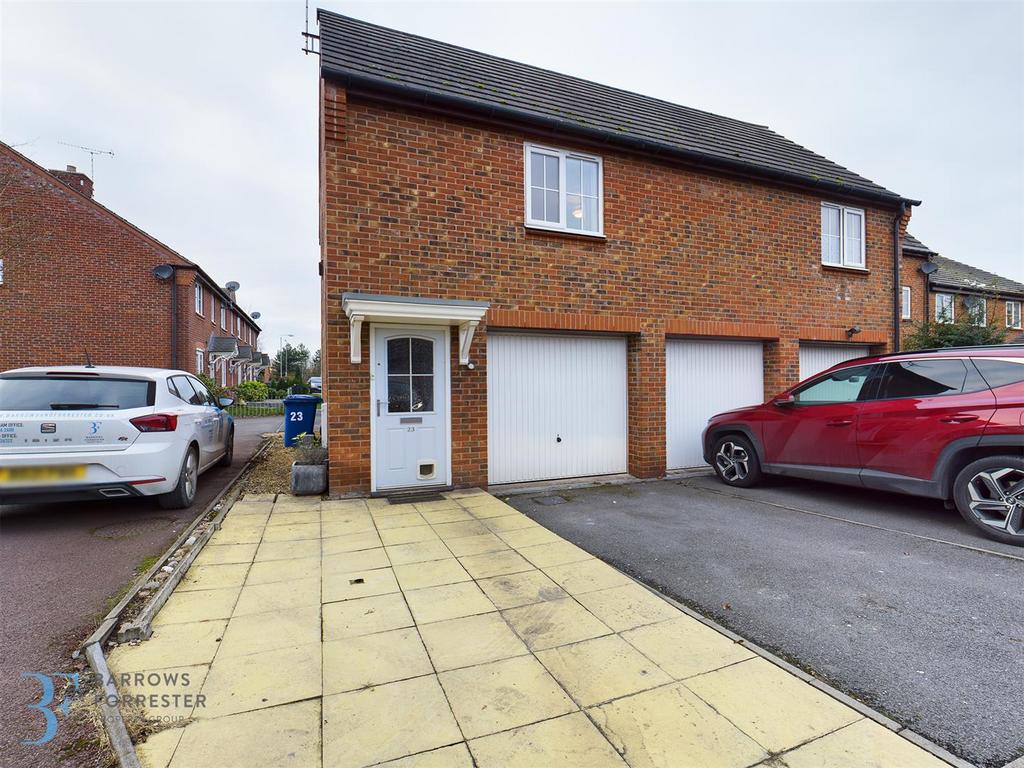 Shaw Drive, Fradley, Lichfield, WS13 2 bed terraced house £750 pcm (£