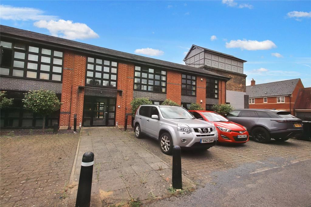 Reuben Walk, Earls Colne, Colchester, Essex, CO6 2 bed apartment to