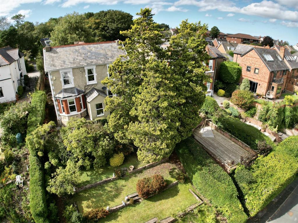 Hillside Road, Heswall, Wirral 4 bed detached house for sale £595,000