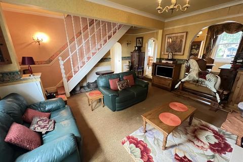 24 Hillside Road, Heswall, Wirral, CH60 0BH