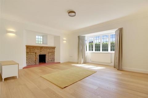 79 Southway, London, NW11 6SB