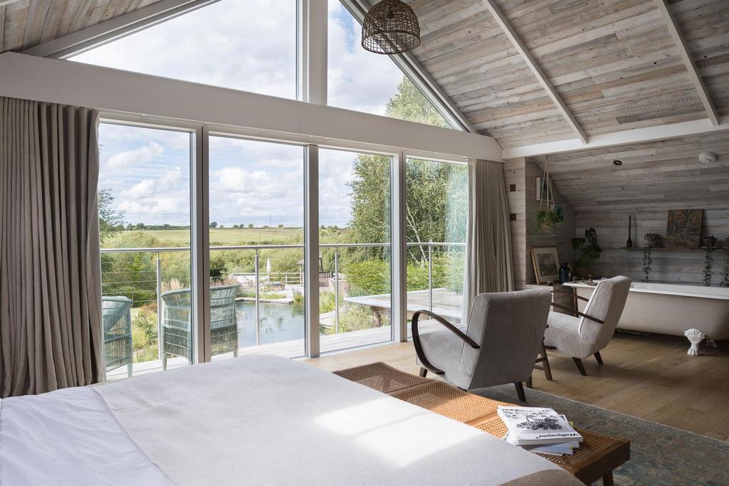 Principal bedroom suite
