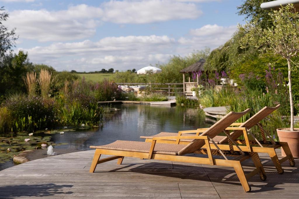 Terrace, gardens, pool