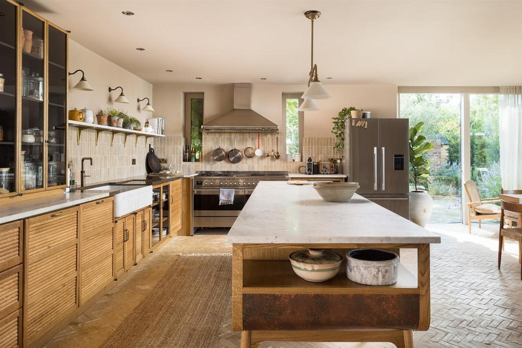 Kitchen dining room