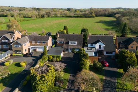4 bedroom detached house for sale, Newfield Road, Hagley