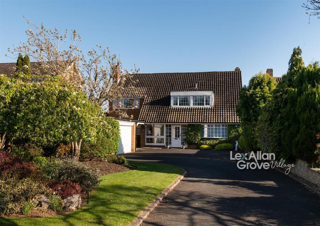 Newfield Road, Hagley 4 bed detached house for sale £875,000
