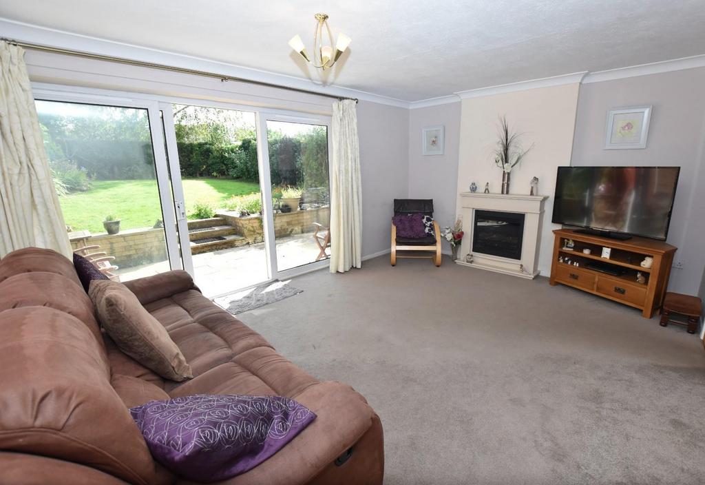 Stonebury Avenue, Coventry 3 bed detached house for sale £315,000