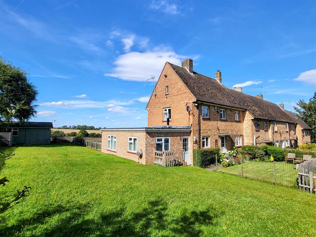 FANTASTIC VIEWS Westmill, Herts 3 bed end of terrace house for sale