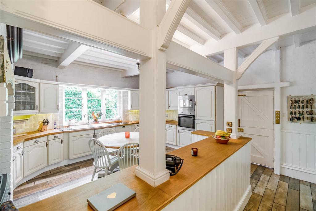 8566481-interior26.jpg