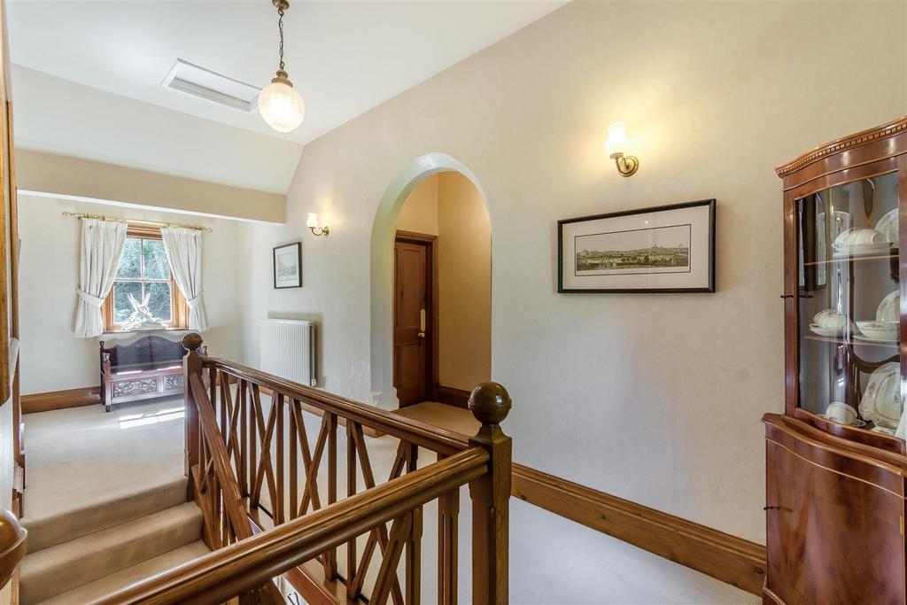 8566481-interior56.jpg