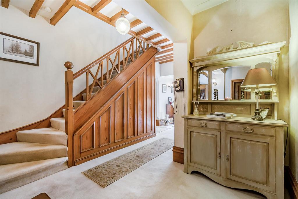 8566481-interior12.jpg