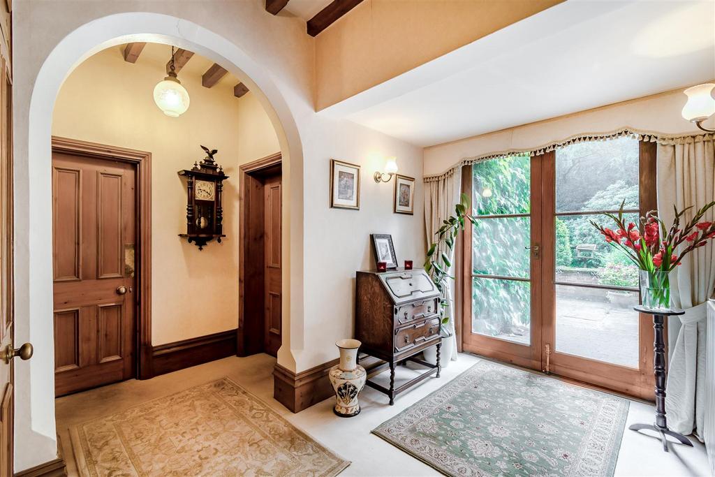 8566481-interior15.jpg