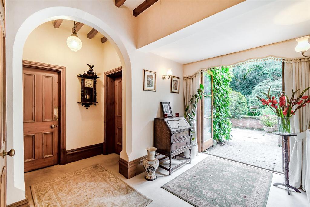 8566481-interior16.jpg